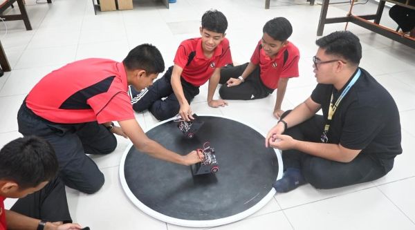 Bengkel Sumo Robot Politeknik Ungku Omar Tarik Minat STAR